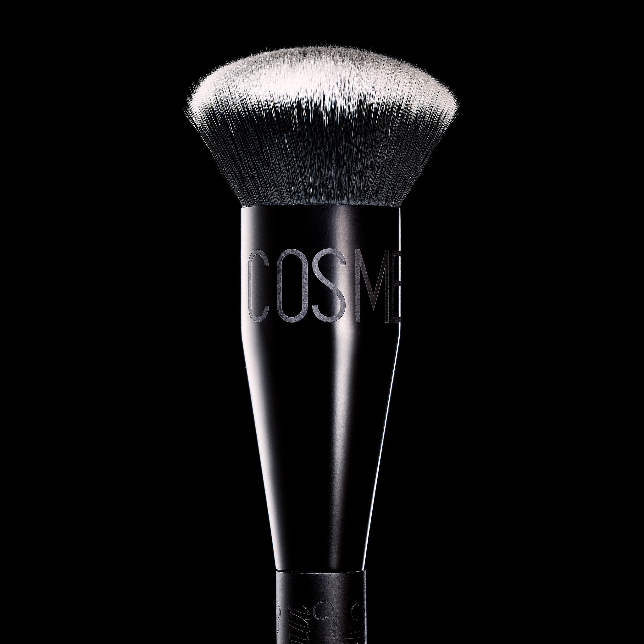 Fan Brush For Mascara - MM12 X OMNIA® – Melanie Mills Hollywood